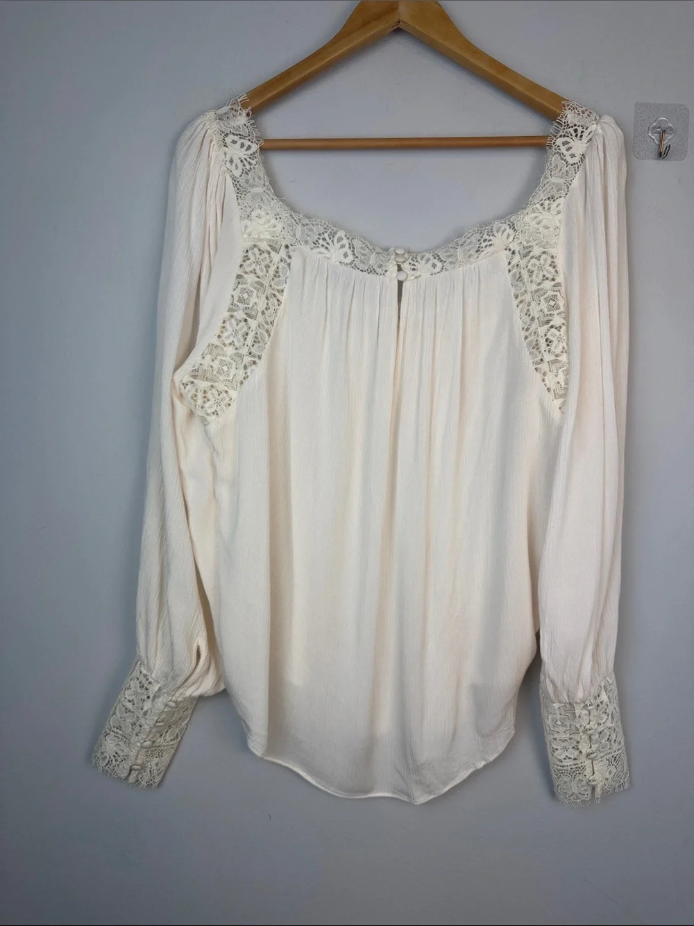 Free People Flutter by Top Medium Butterfly Lace Long Sleeves Whimsical Bohemian